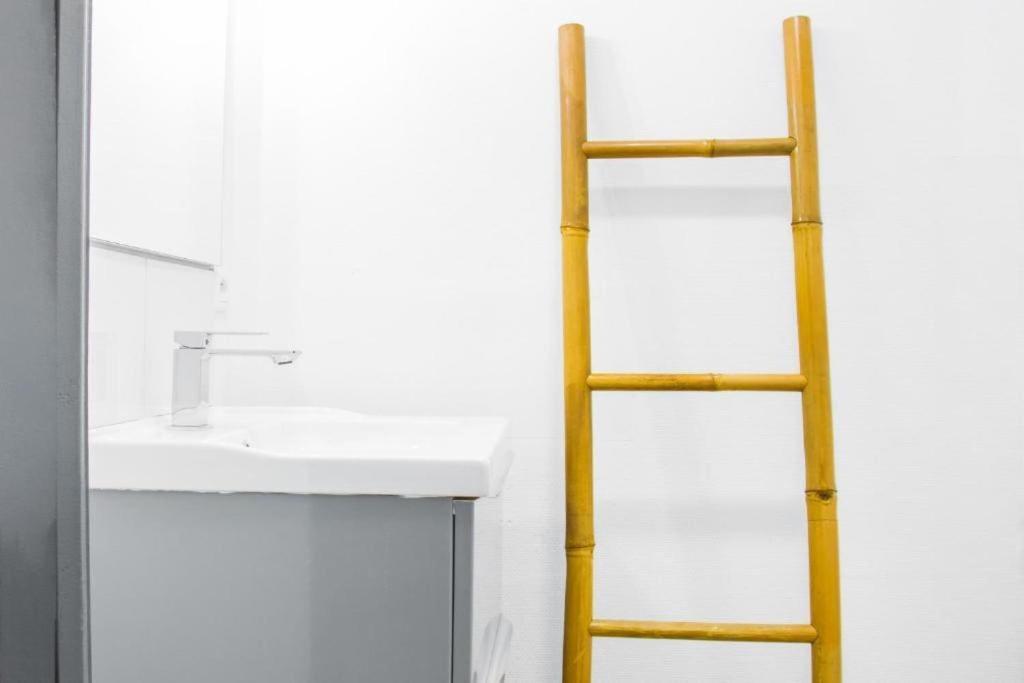 Le Descartes, A 50M De La Gare Fibre/Tv Connecte Apartment Poitiers Ngoại thất bức ảnh